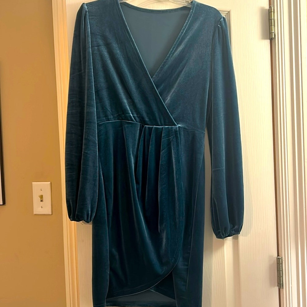 Long sleeve velvet mini dress